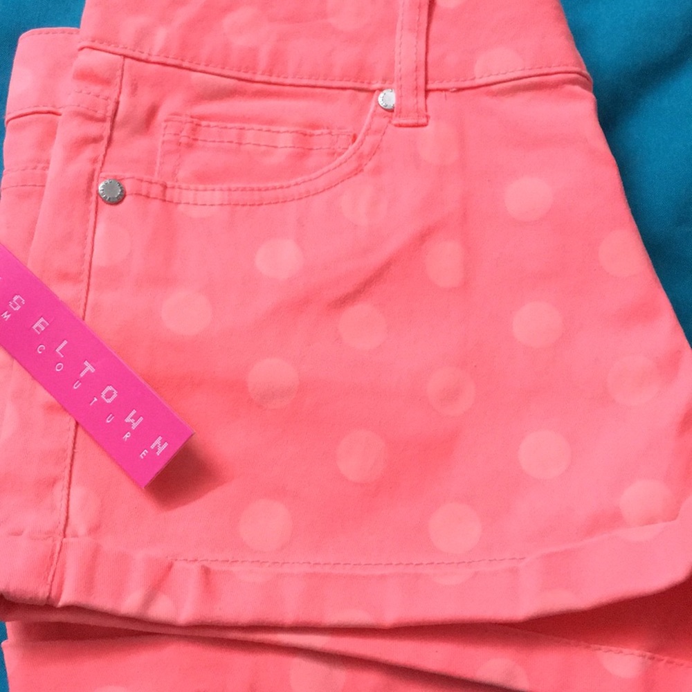 TINSELTOWN (NEW) Coral Shorts Summer Shorts Size 9 - Picture 1 of 5
